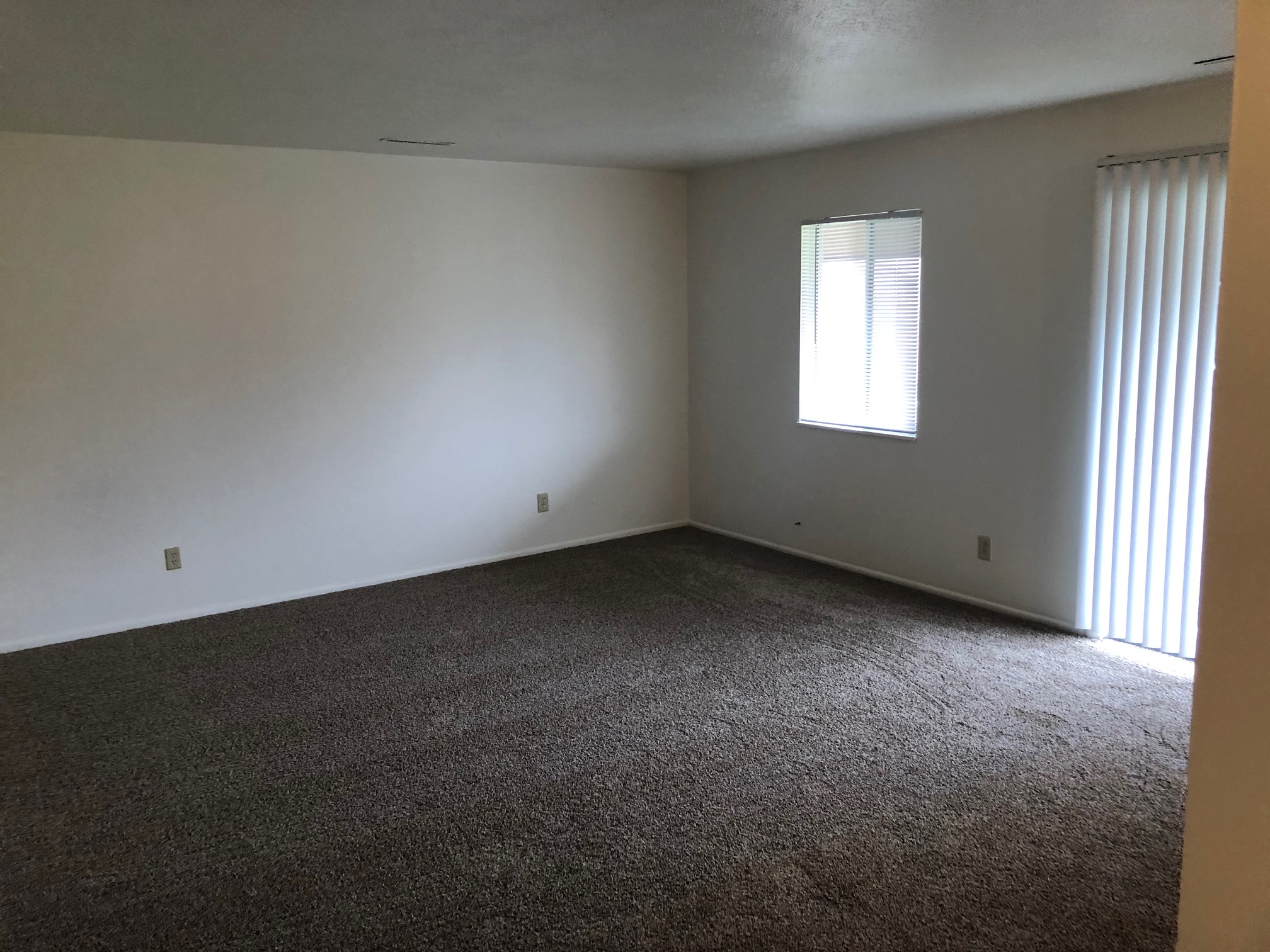 Elkhart Green Apartments living room in Elkhart, IN